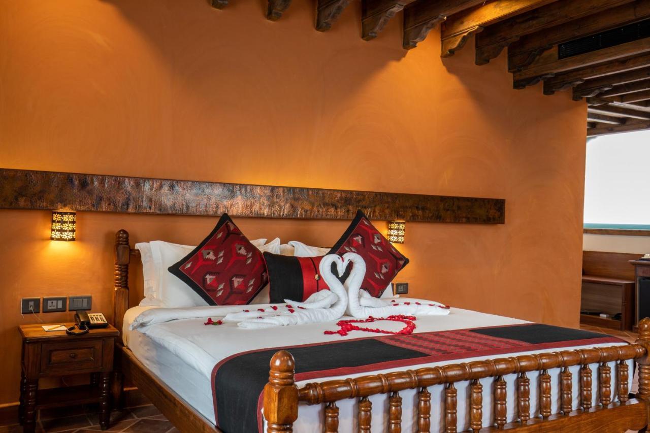 Basera Boutique Hotel Katmandú Exterior foto A bedroom at the resort