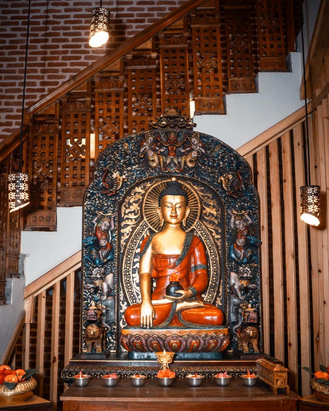Basera Boutique Hotel Katmandú Exterior foto The Buddha